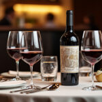 découvrez comment le vin occupe une place essentielle dans les menus étoilés, en sublimant chaque plat grâce à des accords raffinés et en révélant tout le savoir-faire des plus grands chefs.