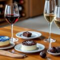 découvrez des accords surprenants entre vins et desserts pour des mariages inattendus qui éveilleront vos papilles.